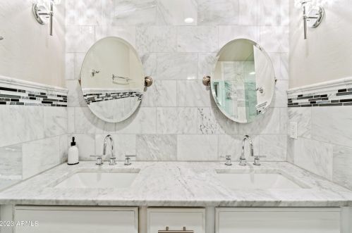 7035 15th St, Phoenix AZ  85020-5414 exterior