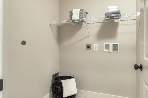 1810 Bookbinder Dr, Saint Louis MO 63146-4308 exterior