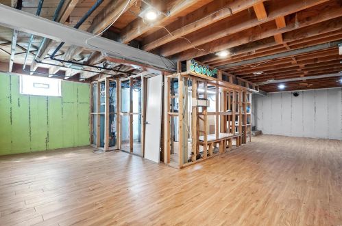 9562 Ldg Pole Ln, Saint Louis MO 63126-2160 exterior