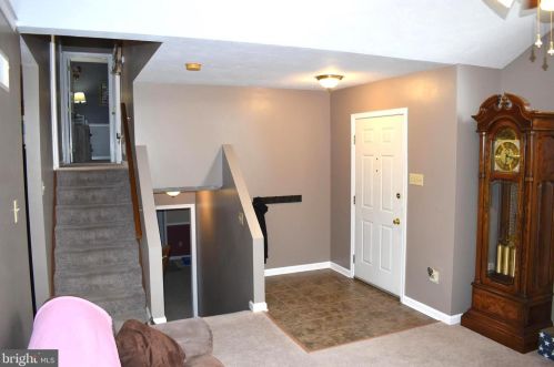 9 Potomac St, Littlestown PA 17340-1540 exterior