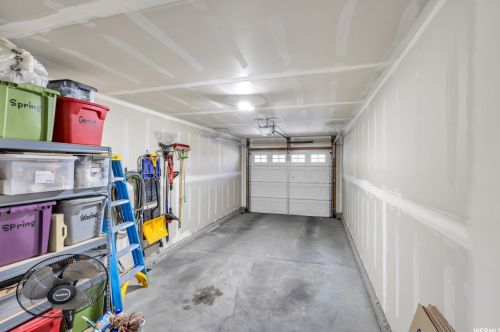 3939 Spencer Crst Ln, Taylorsville UT 84084-5004 exterior