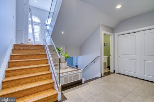 606 Christian St, Philadelphia PA 19147-2901 exterior