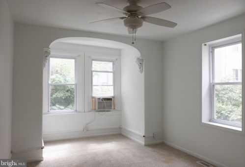 1321 18 St, Philadelphia PA 19146-4701 exterior