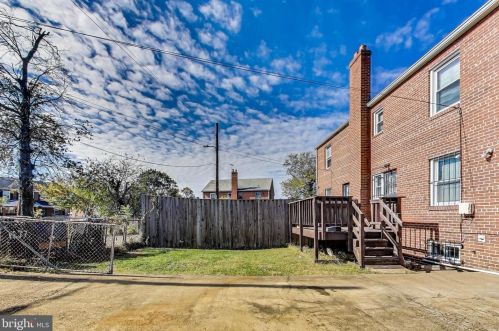 1837 T St, Washington DC 20020-4635 exterior