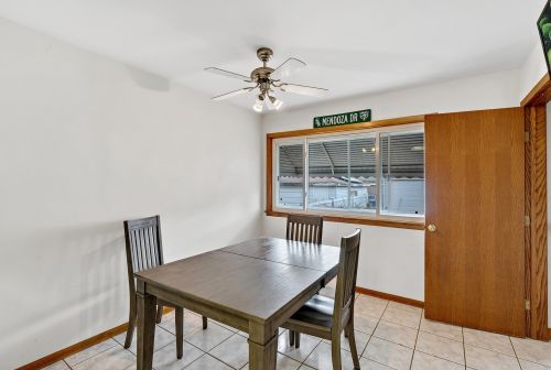 5655 63 Pl, Chicago IL 60638-5011 exterior