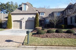 48 Creswell Ct, Greensboro, NC 27407-7894