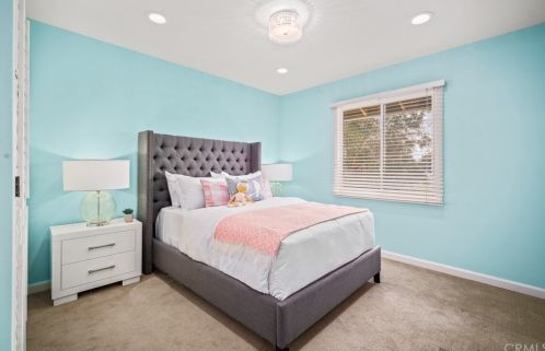 1871 Bryan Ave, Tustin CA 92780-4703 exterior