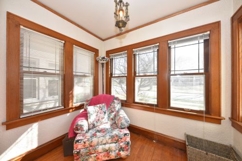 2475 68th St, Milwaukee, WI 53219-1905