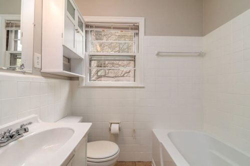 279 Midvale Dr, Atlanta GA 30342-3327 exterior