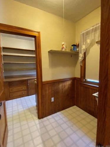 282 Linwood St, New Britain CT 06052-1951 exterior