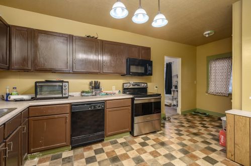 1203 Stockbridge Ave, Kalamazoo MI  49001-3901 exterior