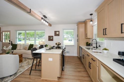 1048 Pinehurst Dr, Smyrna, GA 30080-4227