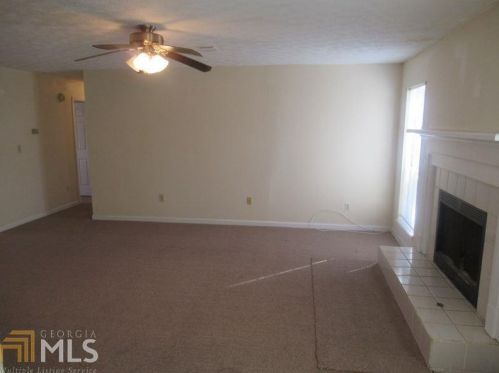 2822 Country Farms Ct, Lithonia GA  30039-4709 exterior