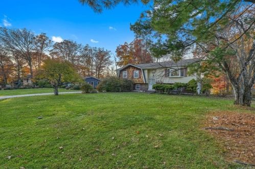 19 Starhaven Ave, Middletown, NY 10940-4617