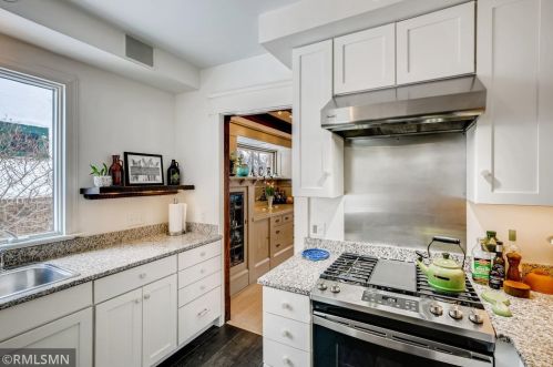 1882 Feronia Ave, Saint Paul MN 55104-3550 exterior