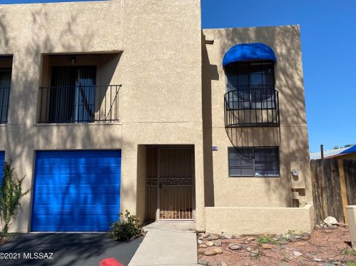 210 Pastime Rd, Tucson, AZ 85705-3350