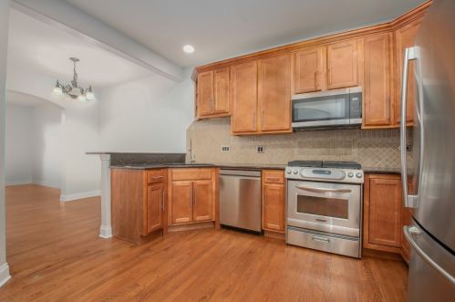 187 Mayo Ct, Elmhurst IL  60126-5158 exterior