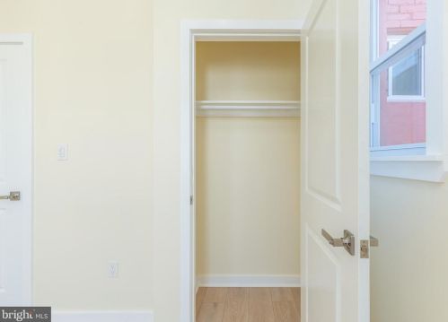 2418 Iseminger St, Philadelphia PA  19148-3518 exterior