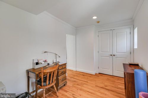 618 19 St, Philadelphia PA 19146-4655 exterior