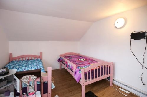 179 2nd Ave, Woonsocket RI 02895-4037 exterior