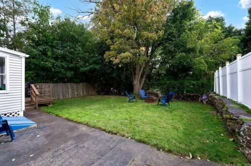 218 Alexander Rd, New Britain CT 06053-1060 exterior