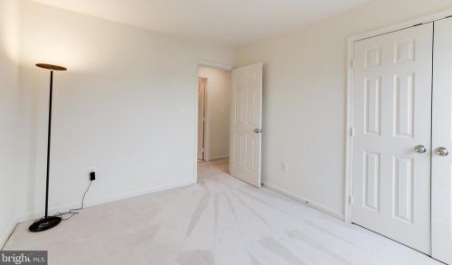 43195 Parkers Rdg Dr, Leesburg VA 20176-5132 exterior