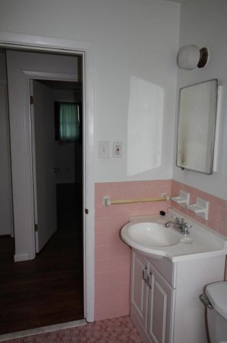 8605 Ardelia Ave, Saint Louis MO 63114-4439 exterior