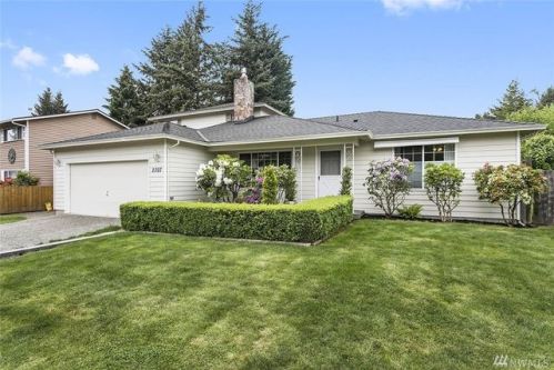 2307 Vashon Ave, Seattle, WA 98059-3627