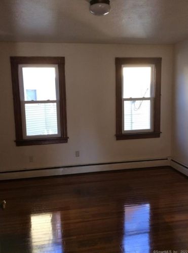 68 Derby St, New Britain CT  06053-3116 exterior