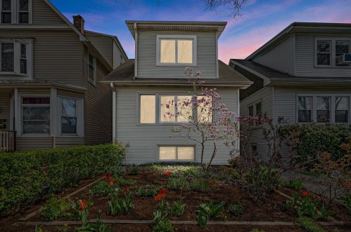 4133 Kilbourn Ave, Chicago, IL 60641-1914