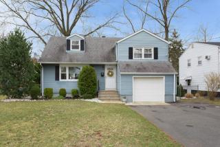 320 Seneca Ave, Middlesex, NJ 08846-2348