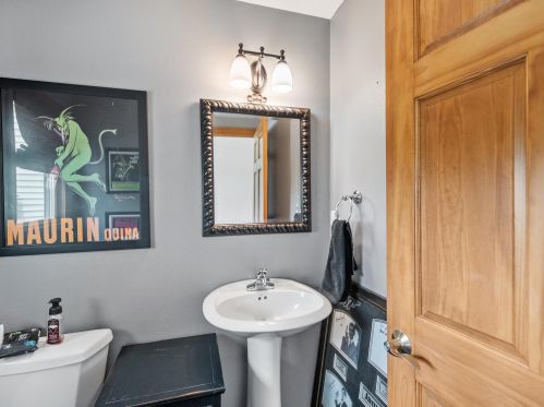 4709 Veranda Ct, Manitowoc WI 54220-8358 exterior