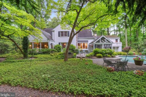 34 Long Dr, Trenton NJ 08648-2714 exterior