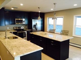 33 Chateau Dr, Huntington Station NY  11747-4131 exterior