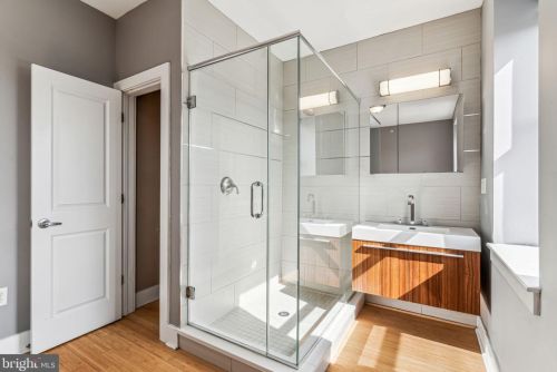 3142 Broad St, Philadelphia PA 19121-3302 exterior