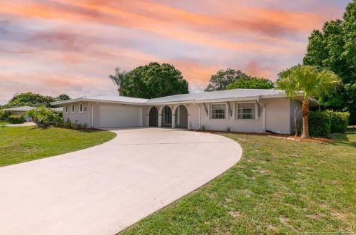 1740 Adair Rd, Fort Pierce, FL 34952-5740