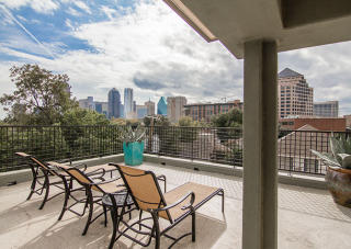 2525 Worthington St, Dallas TX  75204-2556 exterior