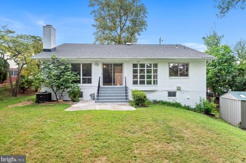 11008 Wheeler Dr, Silver Spring MD 20901-4426 exterior