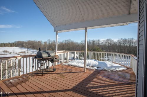 21259 Madison Ave, Big Rapids MI 49307-9754 exterior