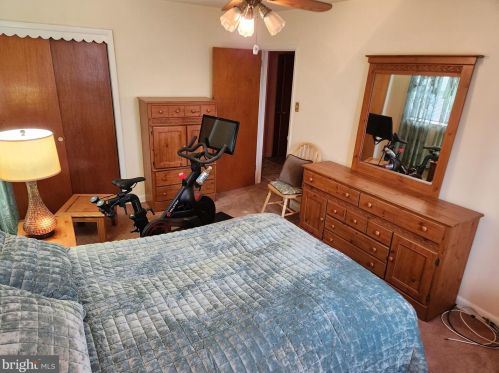 7801 Horrocks St, Philadelphia PA 19124-1812 exterior