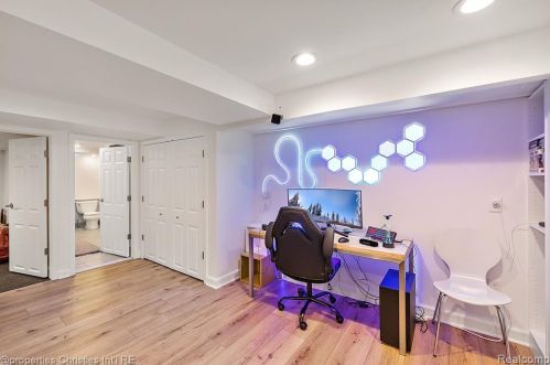 1174 Lakeside Dr, Bham MI 48009-1381 exterior