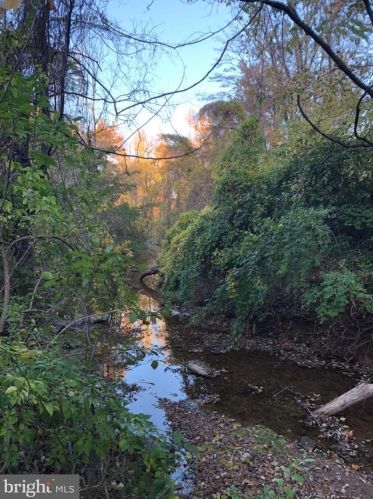 1571 Spring Gate Dr, Mc Lean VA  22102-3433 exterior