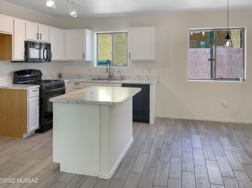 2448 Camino Malcote, Tucson AZ  85706-5134 exterior