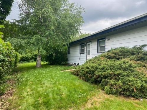 5101 85th St, Milwaukee, WI 53225-4212