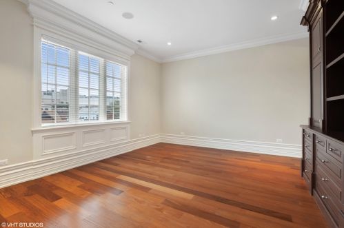 716 Schubert Ave, Chicago IL 60614-1247 exterior