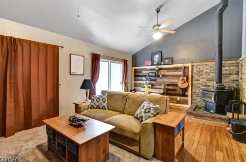 19 Spring Ave, Sparta, NJ 07871-3731