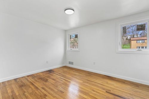 3828 Henley Dr, Pittsburgh PA  15235-5041 exterior