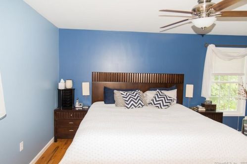 639 Old Colony Rd, Meriden CT 06451-6301 exterior