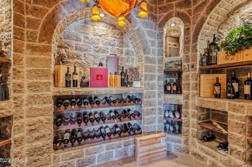 4450 54th St, Phoenix AZ 85018-1905 exterior