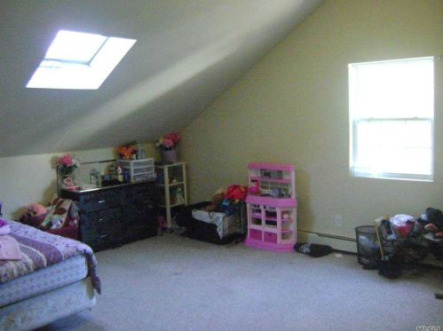 10 Birch Dr, Huntington Station NY 11746-3003 exterior